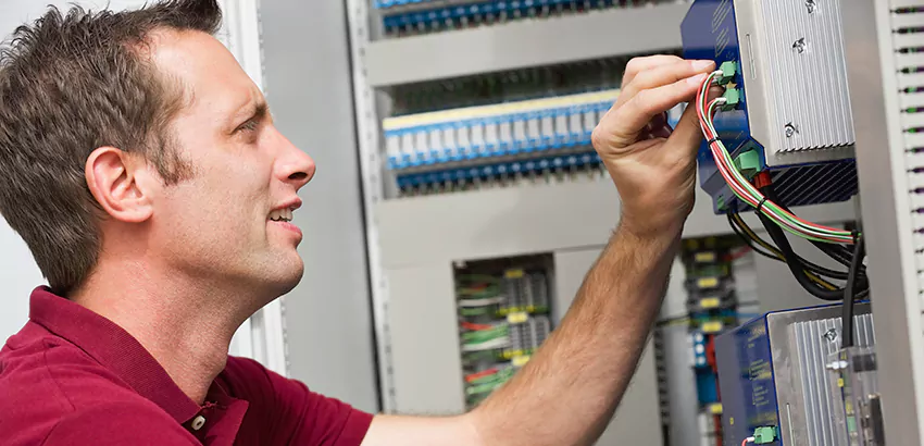 Offshore and Petroleum Facility Electrician in Ormond Beach