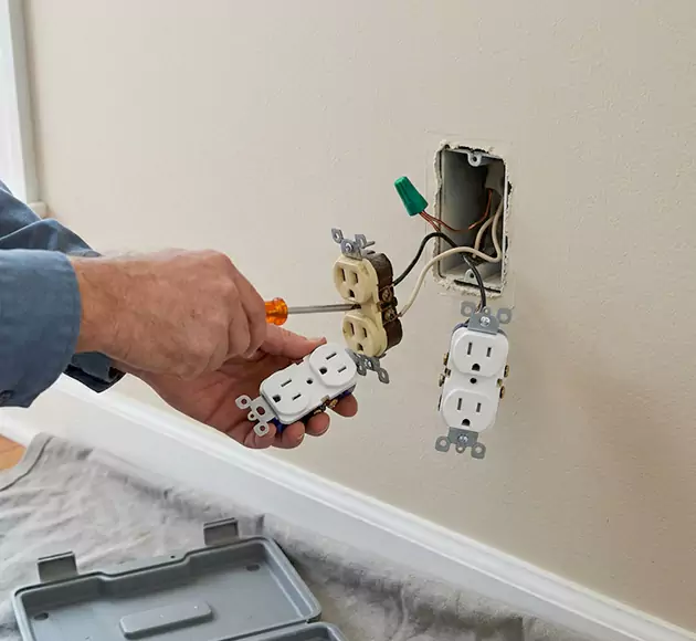 Professional Outlet Replacement: Your Local Swap-Out Team in Ormond Beach, FL